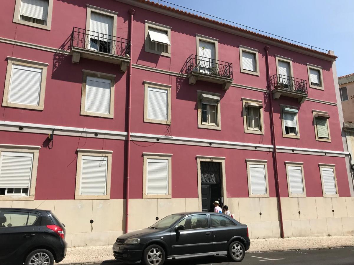 Sweet With Terrace In Apartment Lisbon